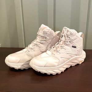 Hoka hiking boots. Size 9.5. Off white color.